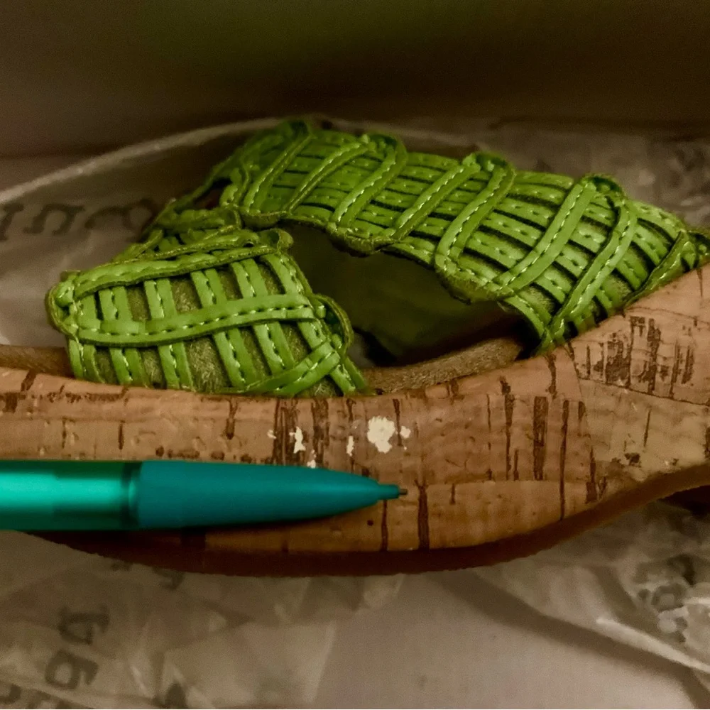 Mudd Women’s Size 7.5W Green Floral Open Toe Cork Wedge Platform Slip On Sandals - Picture 8 of 10